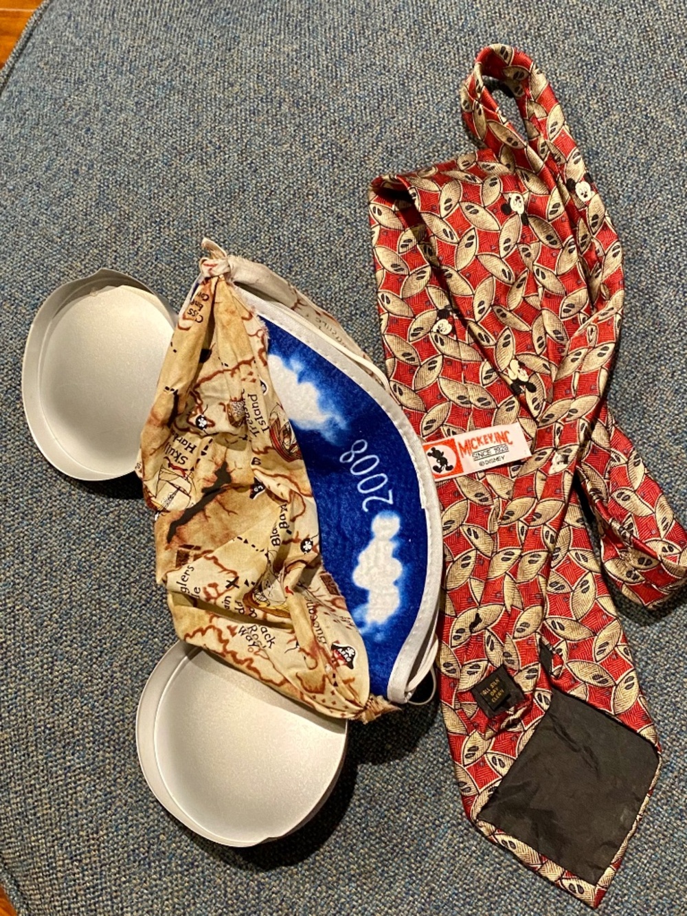 🏴☠️DCL Backpack Booty of Disney Pirates of Caribbean Bandanas Mickey Mouse - Picture 11 of 13